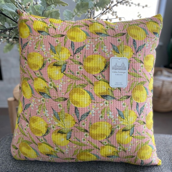 New! 🍋🇮🇹🍋 Luxury Home Amalfi Lemon Print Pillow Cover size 24” x 24” - Picture 1 of 2